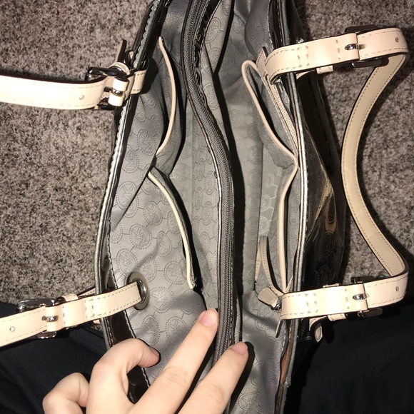 Michael Kors metallic purse - Picture 3 of 5